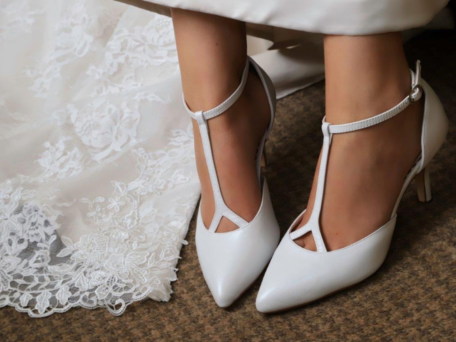 Chọn chủ đề cho đôi giày cưới